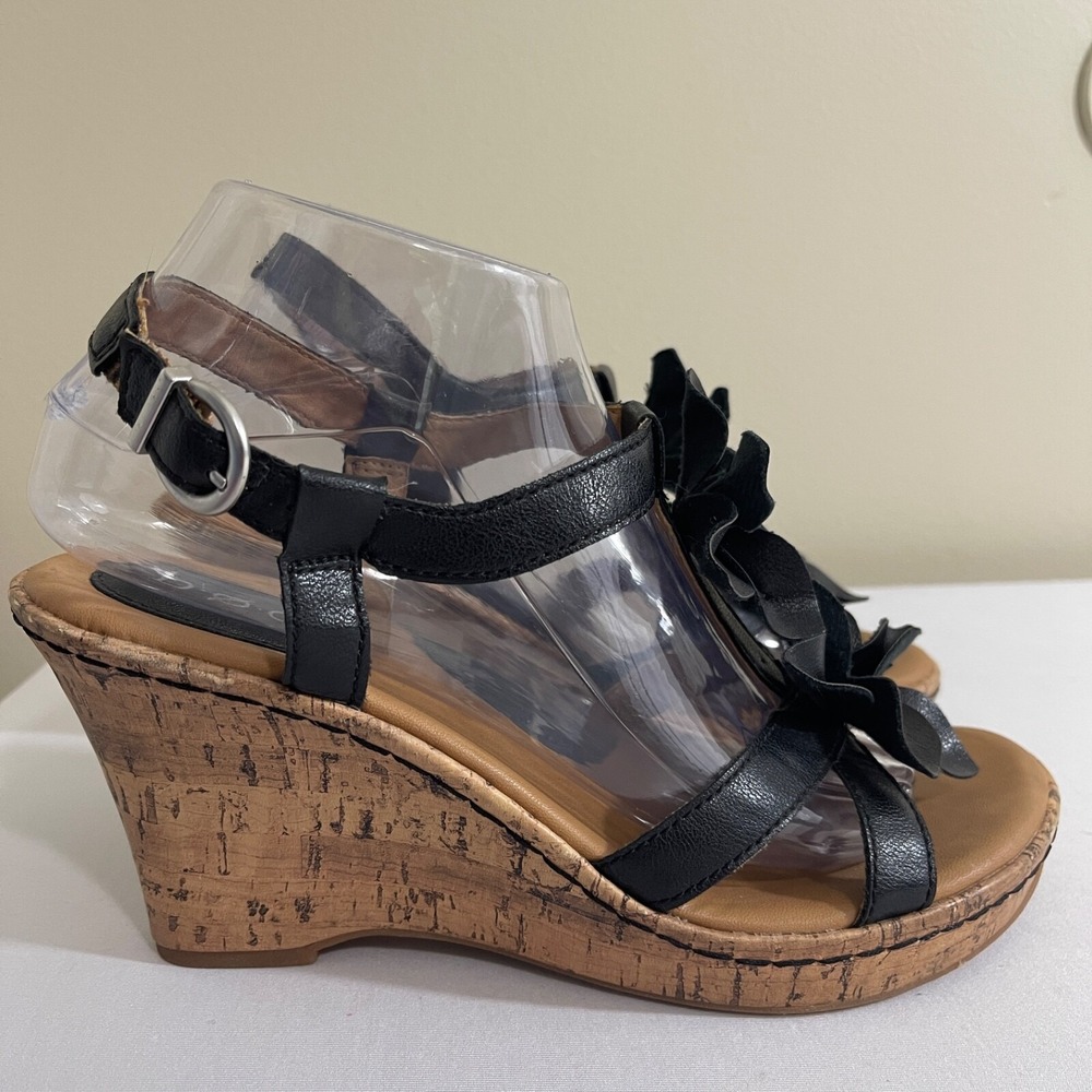 Born Womens Sandals 8 Black Leather Wedge Heel Big‎ Flower T-Strap Strappy Shoes